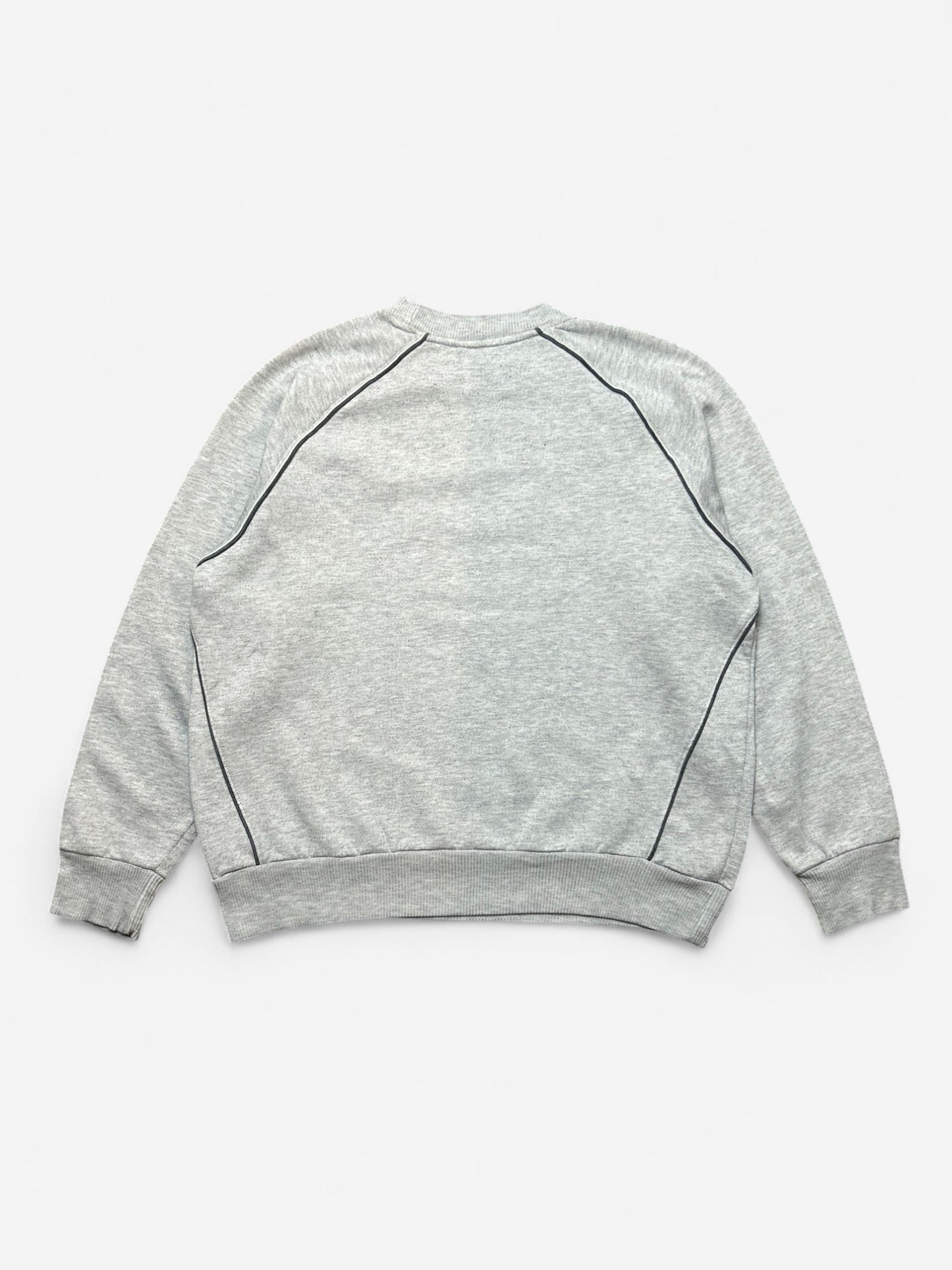 Umbro Stone Logo Embroidered Sweatshirt (M)